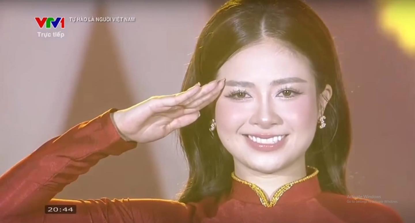 Nụ cười rạng rỡ của nữ ca sĩ