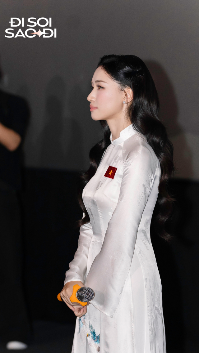 Hòa Minzy nén đau để buổi họp báo ra mắt MV được diễn ra trọn vẹn