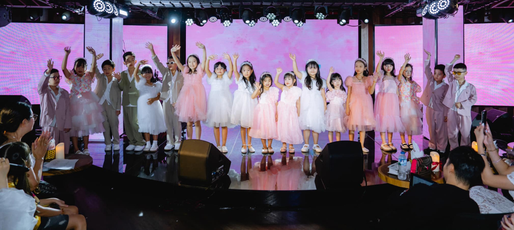 Các MC nhí tại sự kiện