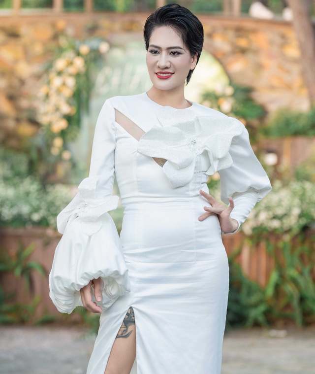 Diễn viên Minh Cúc trên sàn catwalk