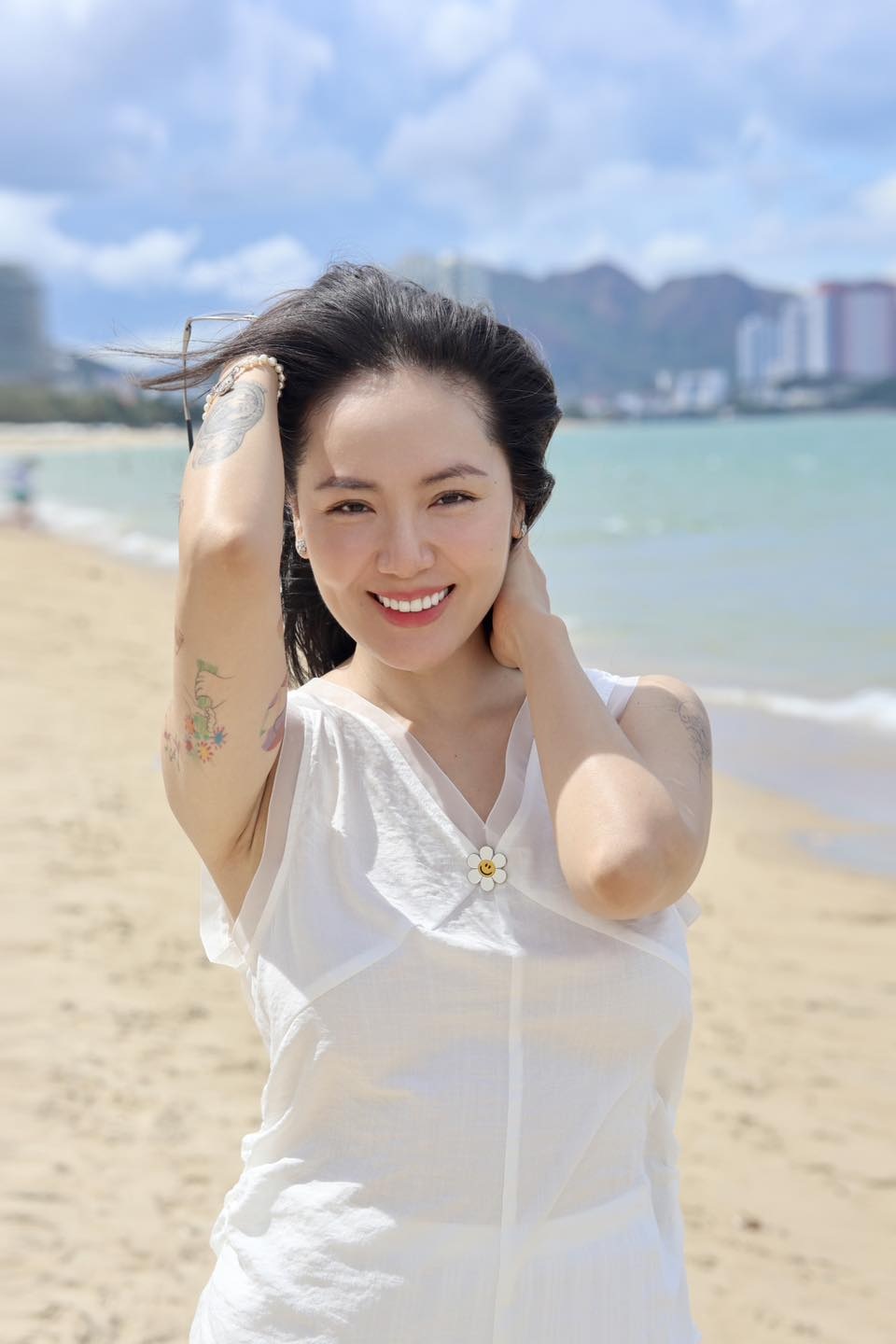 Phương Linh trẻ đẹp tuổi 41, độc thân vẫn hạnh phúc, xinh đẹp vô cùng