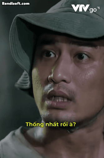 Biểu cảm sửng sốt của người lính khi biết hòa bình