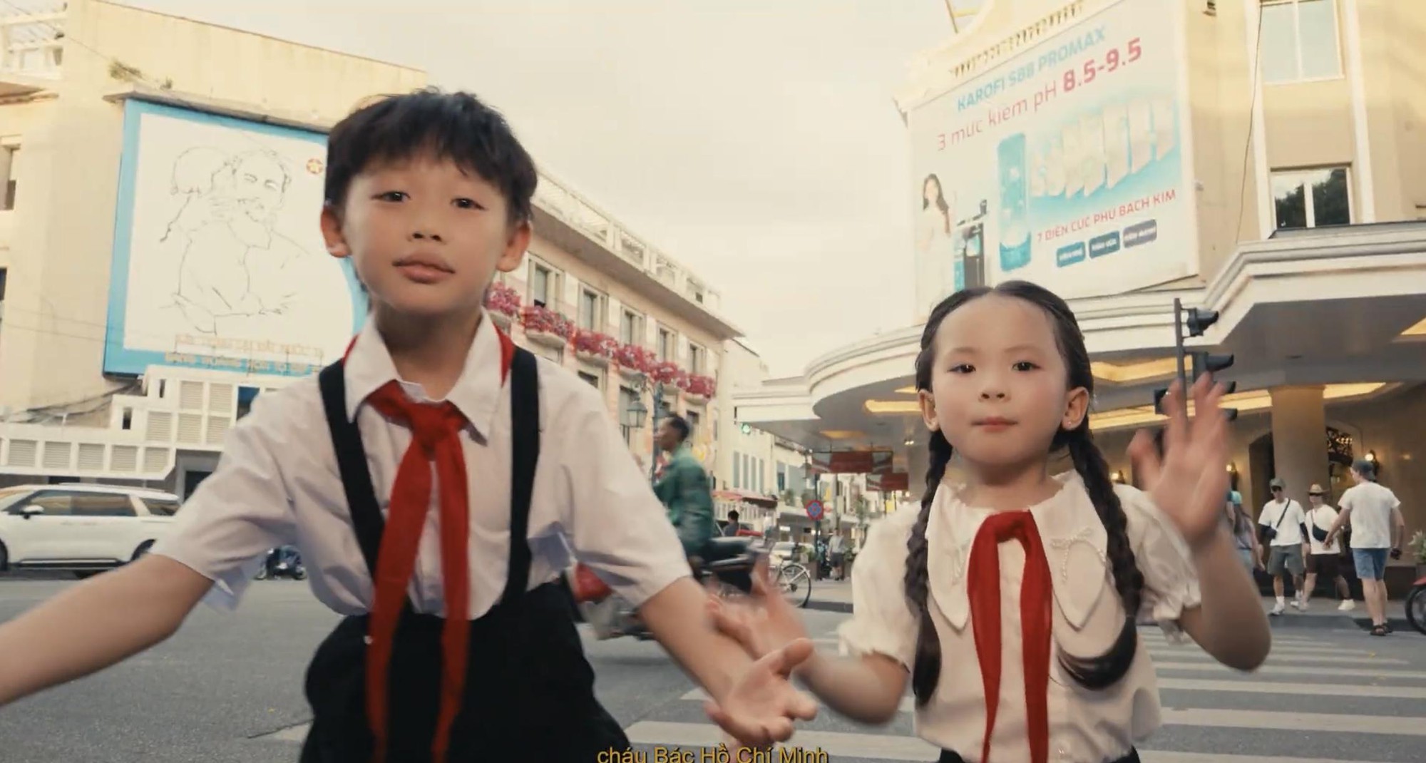 Hình ảnh trong MV