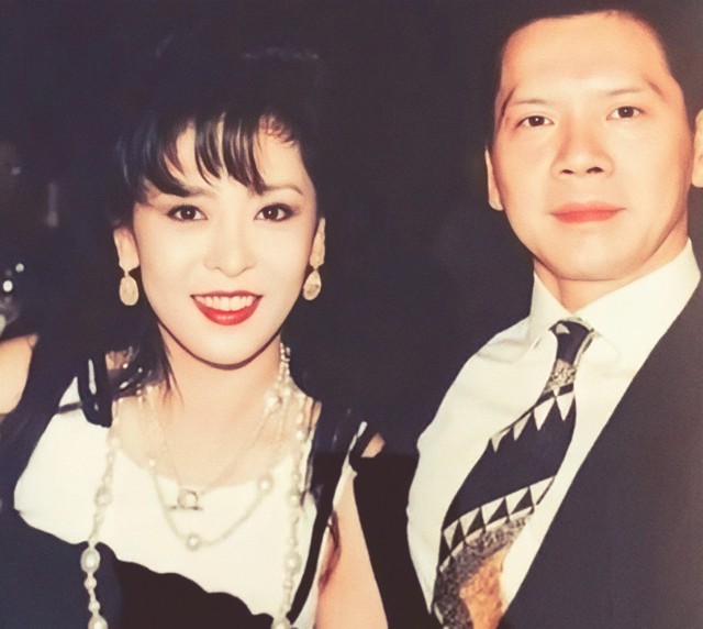 Hướng Hoa Cường và Trần Lam thời trẻ
