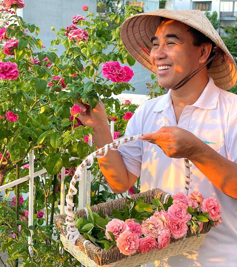 Ảnh chụp gia đình trong biệt thự sang trọng ở TP.HCM