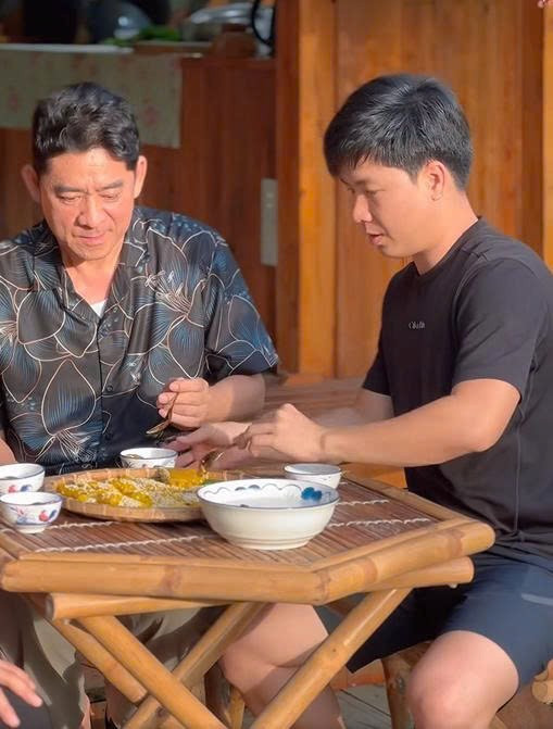 Huỳnh Anh Tuấn trở lại sau hơn hai tháng điều trị đột quỵ