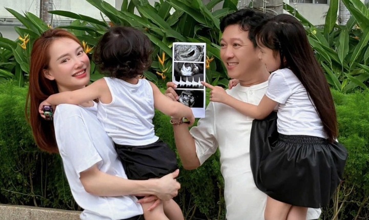 Gia đình nhỏ chuẩn bị chào đón thành viên mới