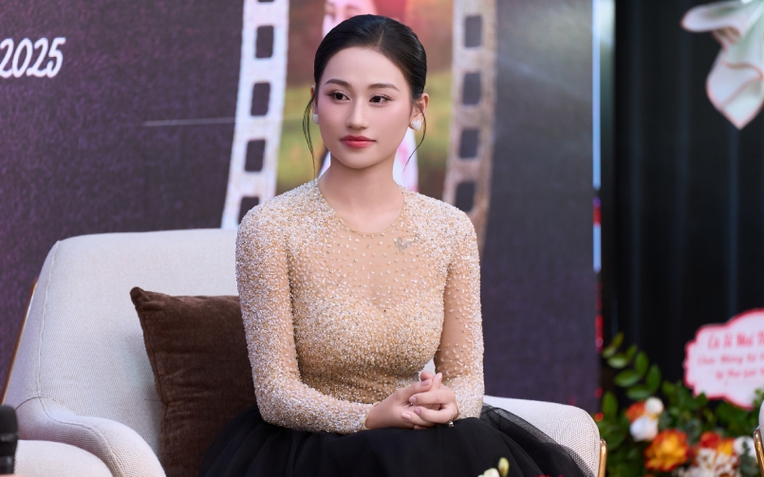 Lê Minh Ngọc trong buổi ra mắt phim