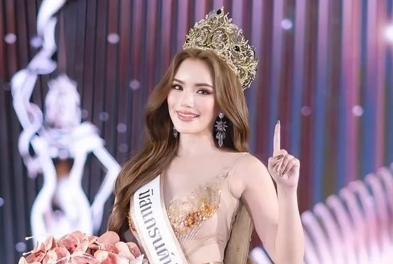 Tân Hoa hậu Hòa bình Prachuap Khiri Khan 2026 bị tước vương miện.