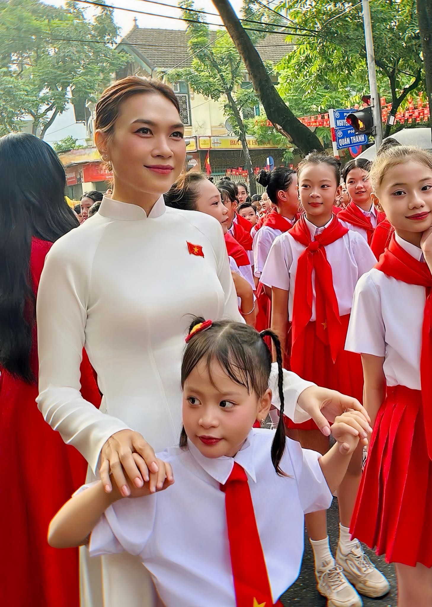 Mỹ Tâm tỏa sáng với hình ảnh giản dị