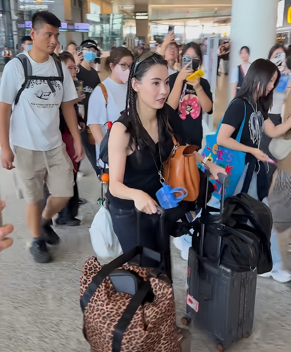 Trương Bá Chi mặt mộc làn da trắng sáng