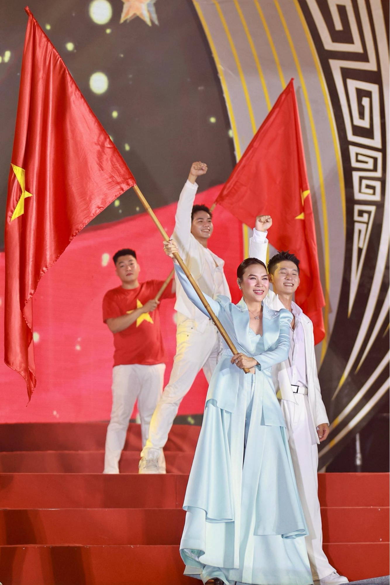 Mỹ Tâm tại sự kiện âm nhạc chào mừng Quốc khánh Ninh Bình