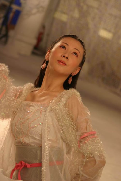 Thang Gia Lệ trong Hoan Thiên Hỉ Địa Thất Tiên Nữ Thang Gia Lệ với vẻ đẹp sắc sảo, gợi cảm