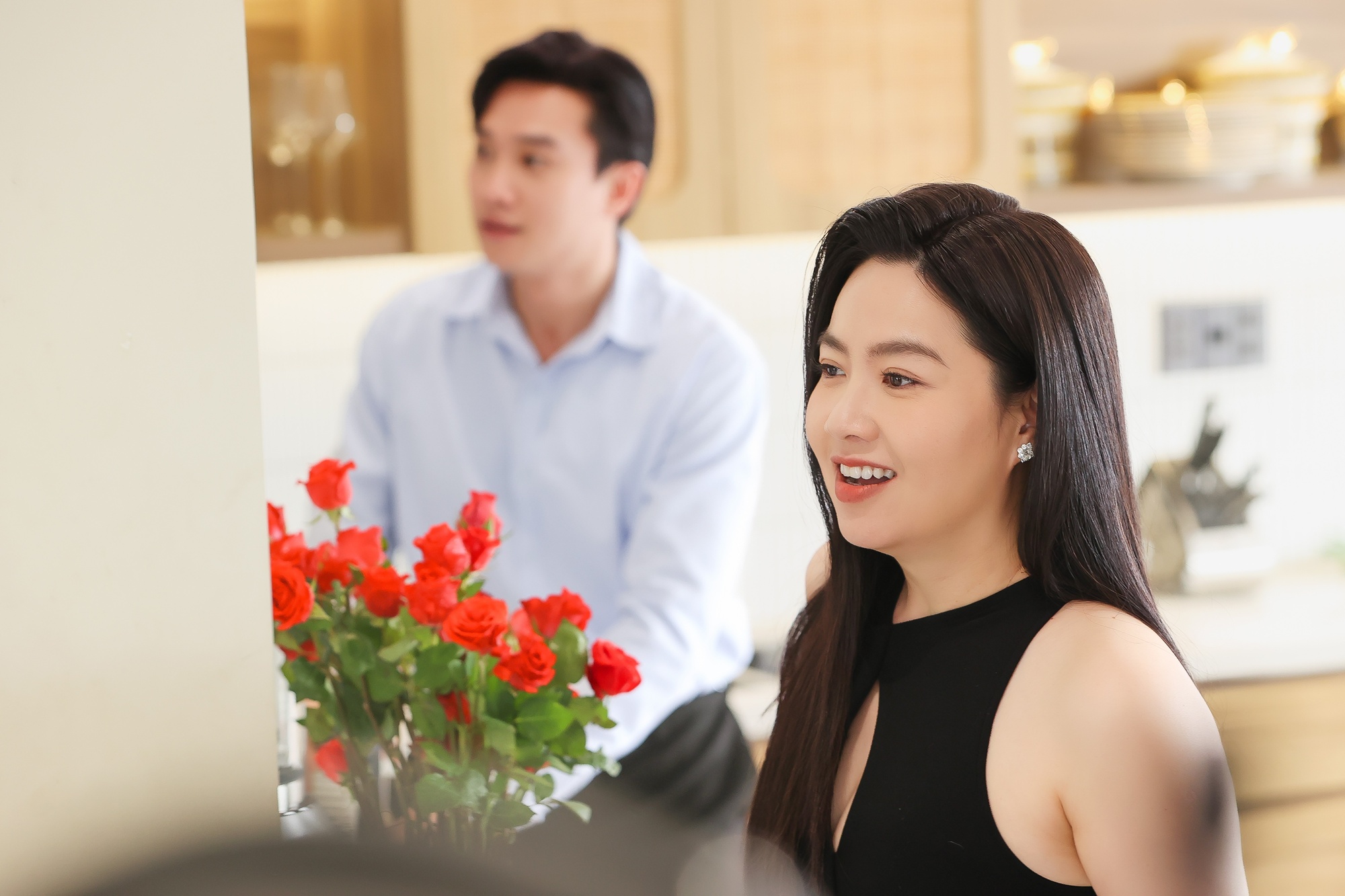 2025 mỗi nhà nên có một phú bà đỉnh cỡ này: Đã giàu còn tuyệt đối tình cảm, chi tiền không cần nghĩ quá đã luôn!- Ảnh 1. Lê Khánh trong vai Hai Thương