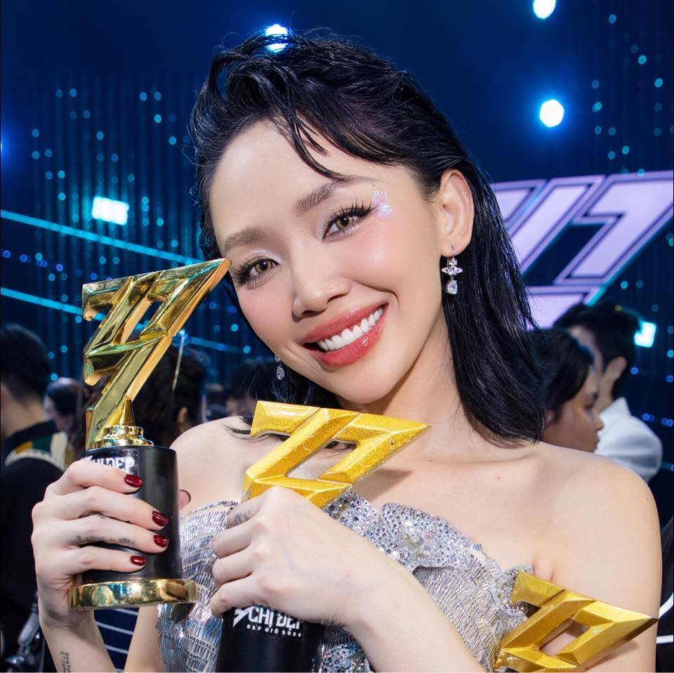 Tóc Tiên có sự nghiệp âm nhạc đáng ngưỡng mộ Hình ảnh sân khấu của Tóc Tiên