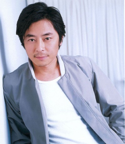 Năm 2017, nam ca sĩ gây chấn động với tiết lộ bản thân đã bị đầu độc thủy ngân đến mất giọng hát Vương Kiệt tiết lộ bị đầu độc thủy ngân