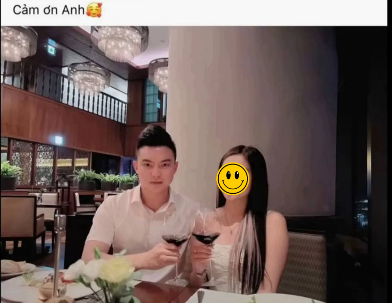 Hôn nhân của Hoa hậu Đỗ Hà bị phá?- Ảnh 1. Hình ảnh thiếu gia Viết Vương thân thiết bên cô gái lạ gây xôn xao