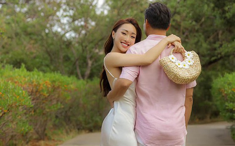 Thư Kỳ với đạo diễn Vương Tinh