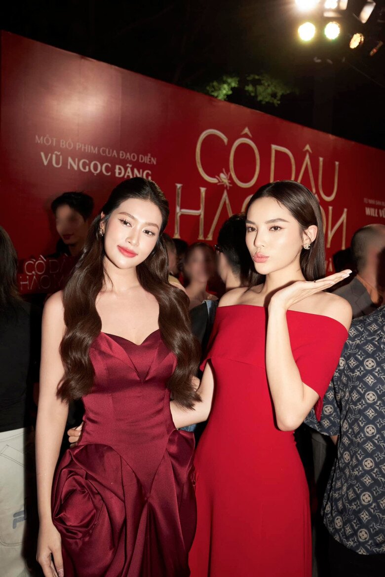 Hoa hậu Kỳ Duyên trục trặc tình cảm?- Ảnh 6. Mối quan hệ giữa hai nàng hậu trở thành chủ đề bàn tán xôn xao