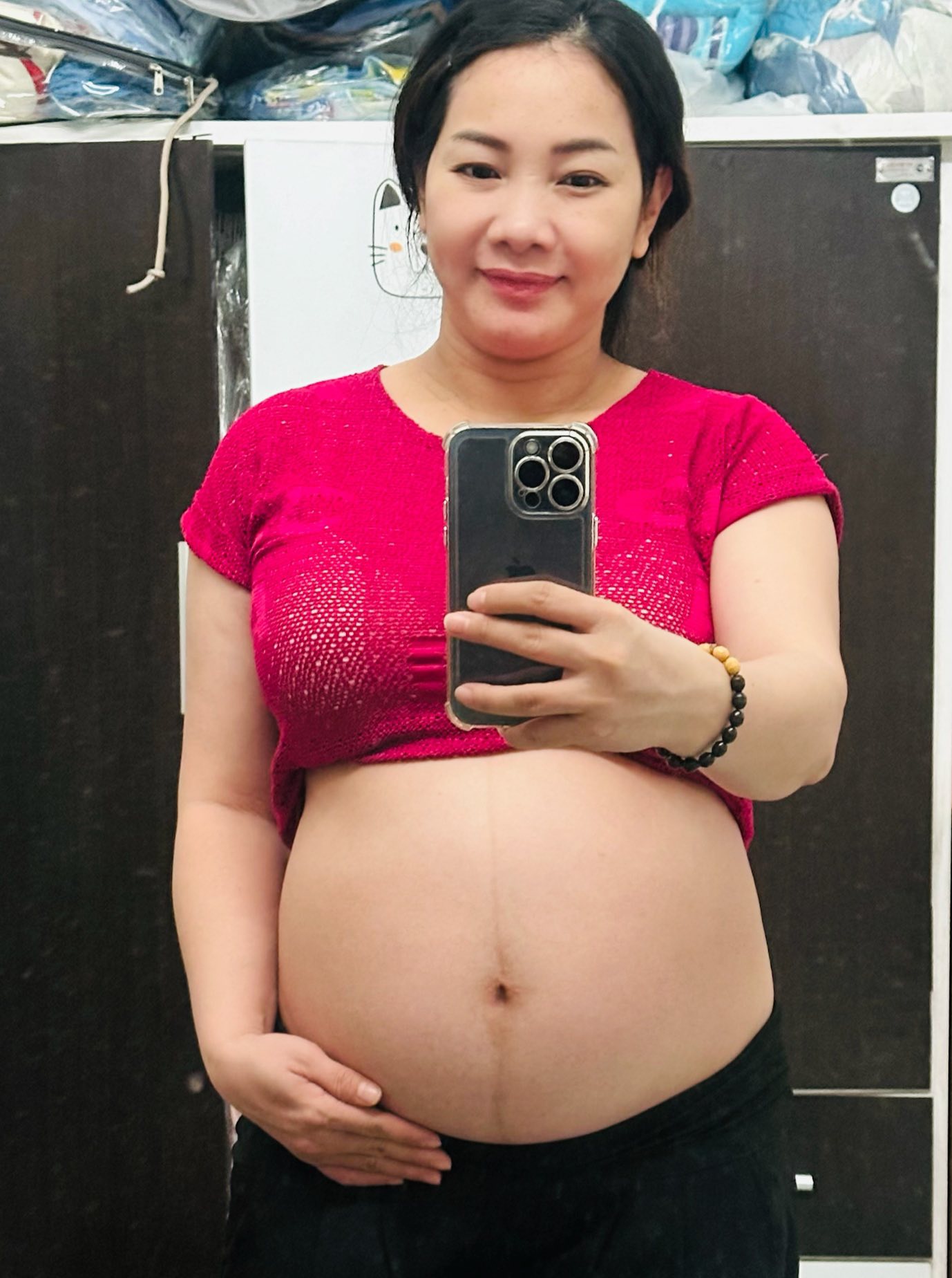Bà xã anh đang trong thai kỳ của tháng thứ 7. Bà xã Cao Minh Đạt bụng bầu tháng thứ 7