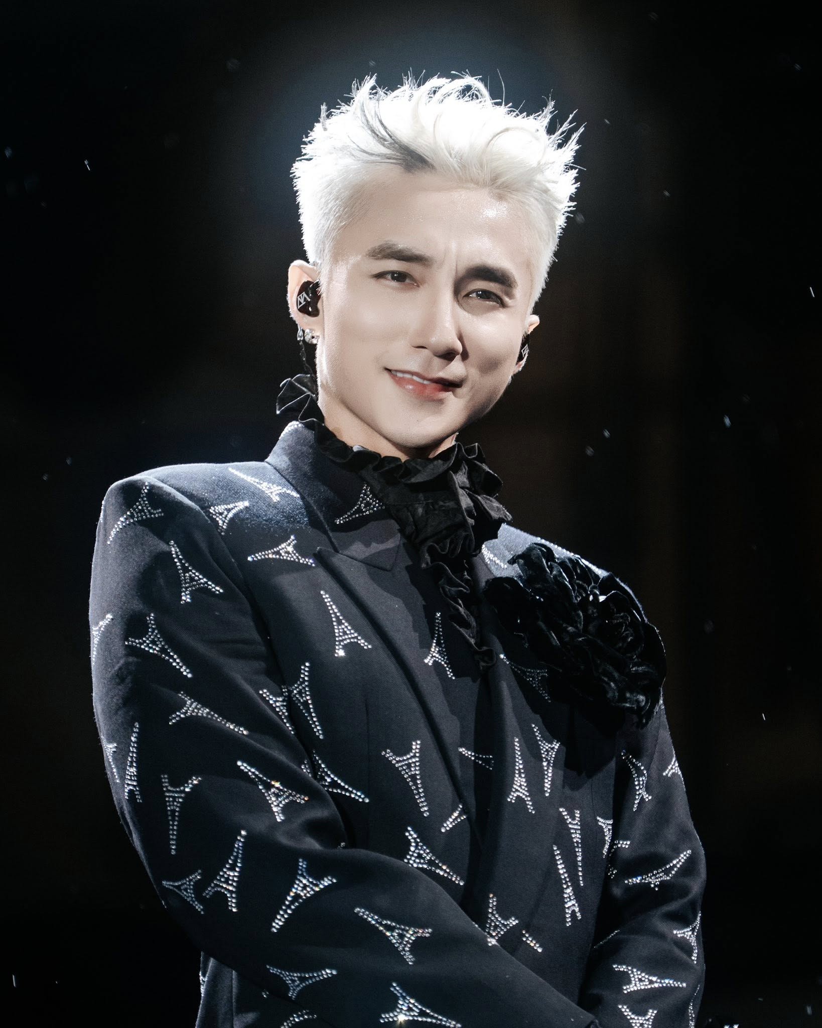 Loạt sao Việt lên tiếng Sơn Tùng, Thiều Bảo Trâm cùng nhiều nghệ sĩ khác lên tiếng