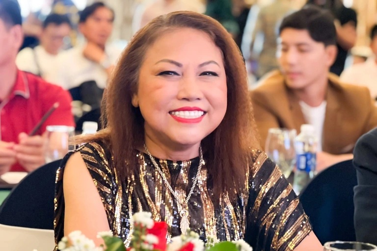 Siu Black giữa khó khăn vẫn nở nụ cười