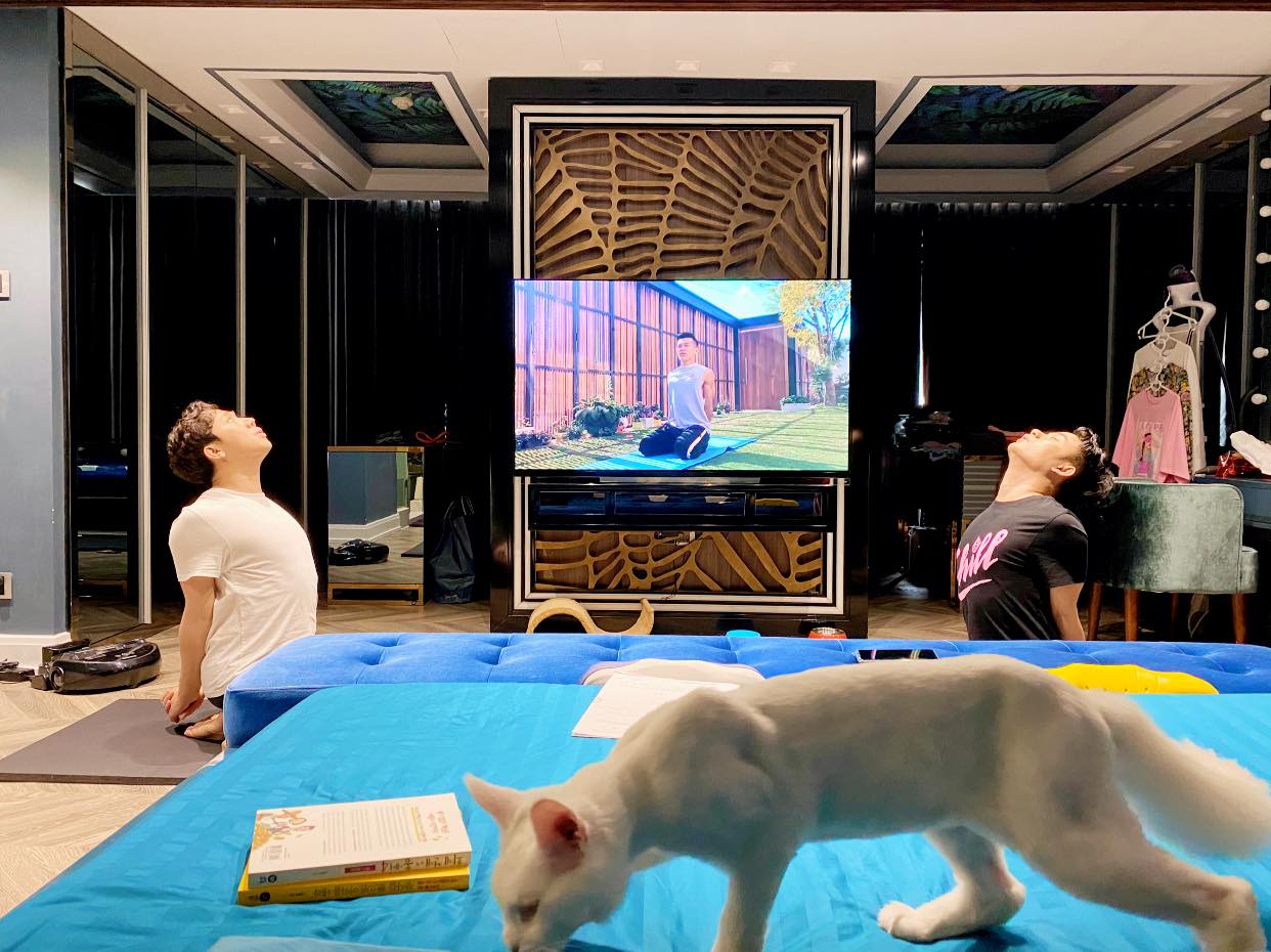 Bất động sản của Trấn Thành- Ảnh 2. Phòng khách nhà nam MC