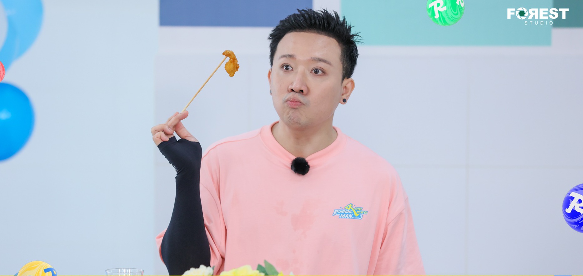 Trấn Thành thoải mái ăn uống, khoe ngoại hình đuông dừa trên sóng Trấn Thành tăng cân tự tin