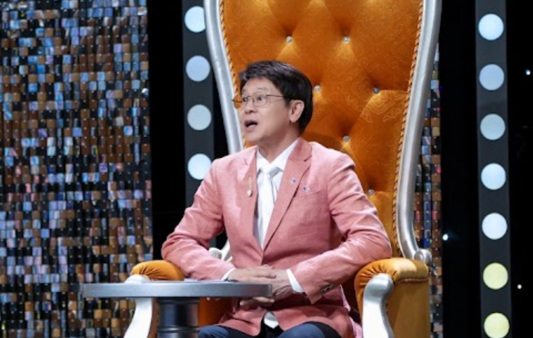 Danh ca Thái Châu tại chương trình Thái Châu làm giám khảo