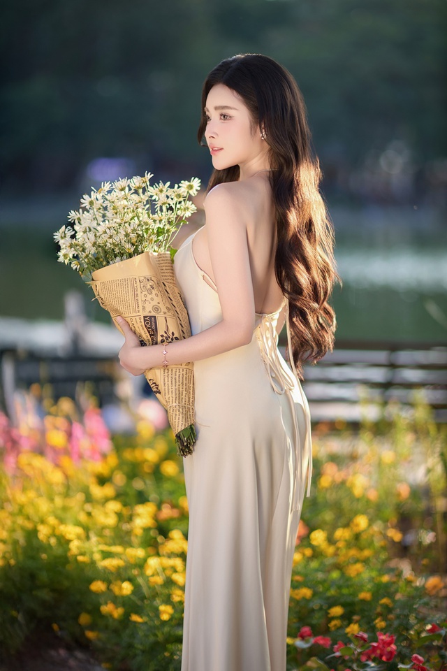 Hoa khôi Thanh lịch Hà Nội 2025 Đinh Hoài An thướt tha trong bộ ảnh đón thu- Ảnh 7. Chân dung Đinh Hoài An