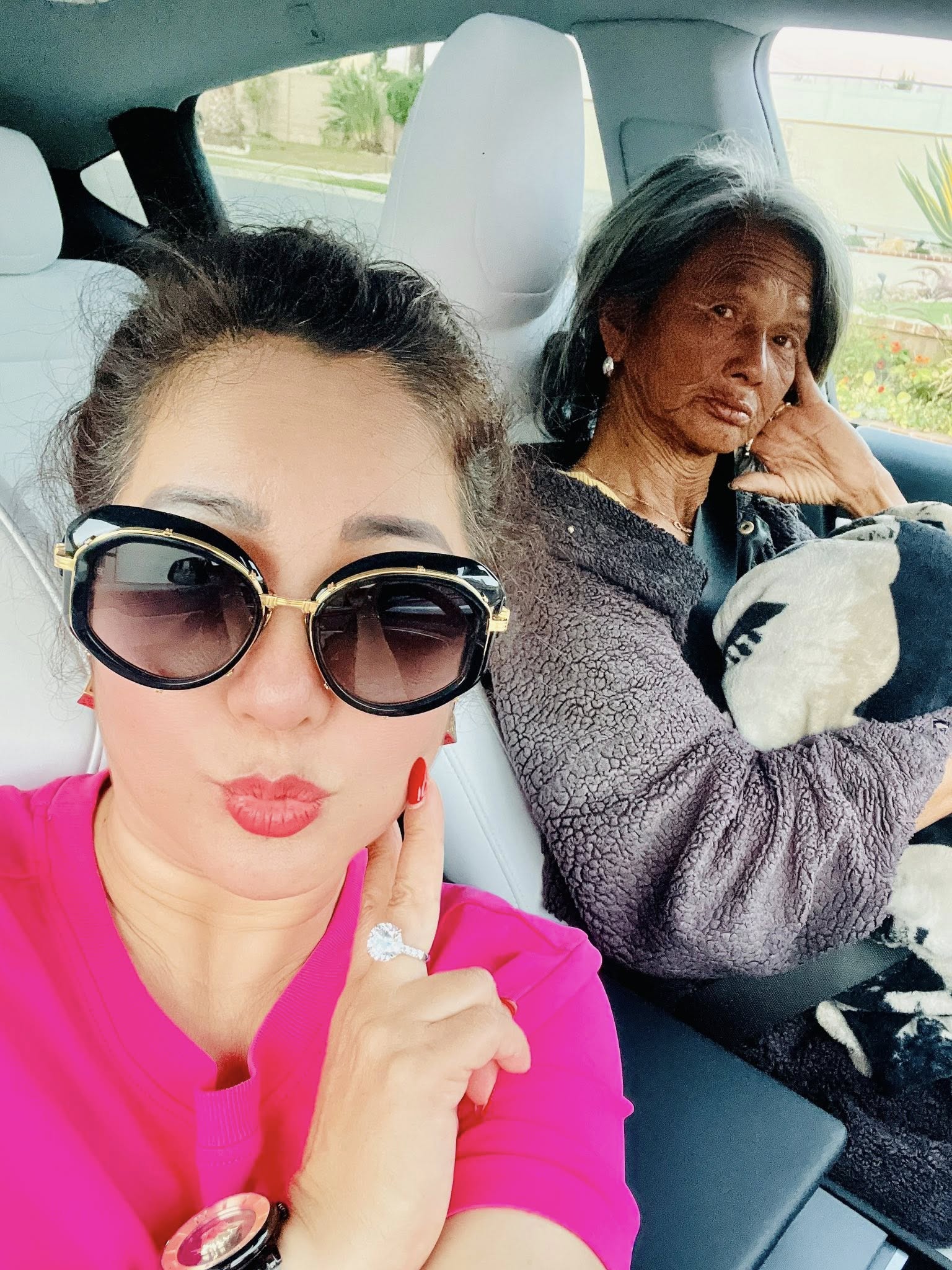 Mới đây, Thúy Nga gặp lại nữ ca sĩ. Thúy Nga gặp lại Kim Ngân