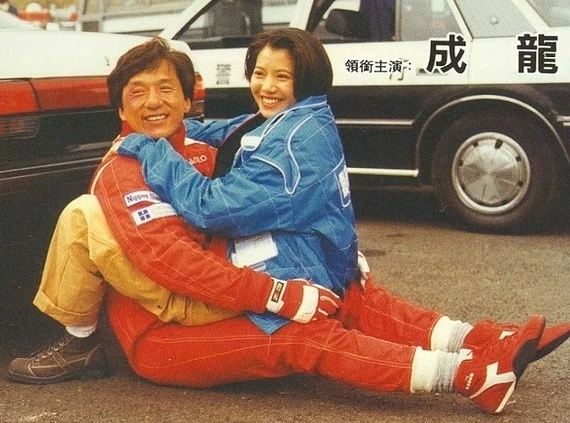 Viên Vịnh Nghi bị tẩy chay bởi Thành Long