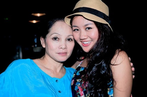 Văn Mai Hương từng bị mắng thẳng mặt Văn Mai Hương và NSND Hà Thủy