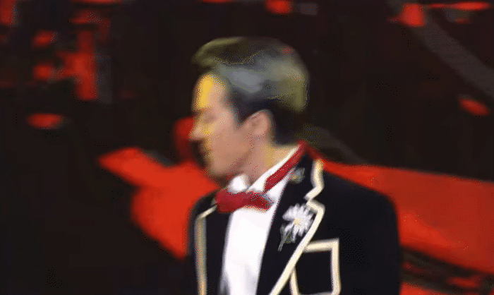 G-DRAGON trên sân khấu APEC