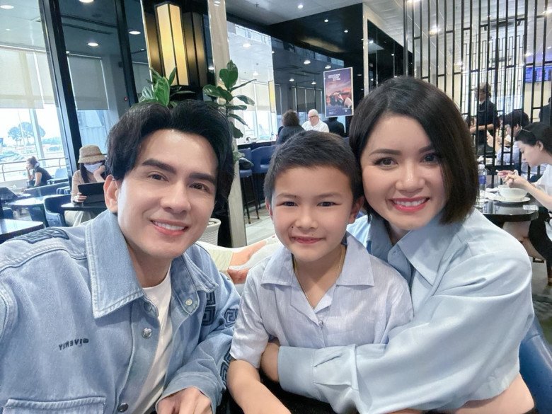 Đan Trường cùng con trai và vợ cũ