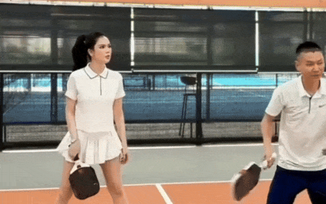 Khoảnh khắc hài hước khi chơi pickleball