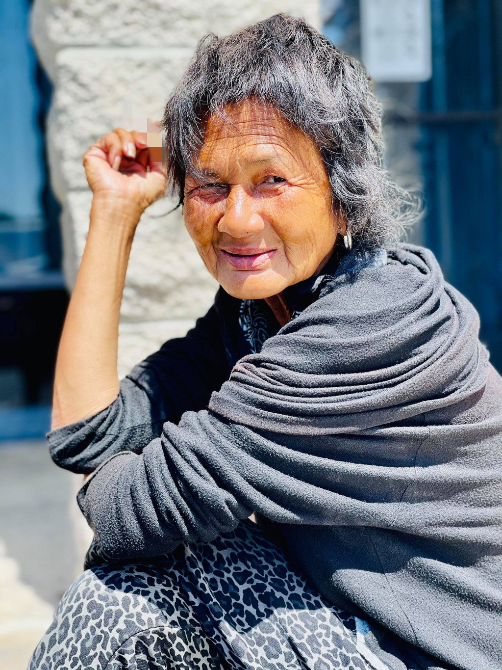 Thời điểm được Thúy Nga giúp đỡ, nữ ca sĩ nhìn tươm tất hơn. Thúy Nga giúp đỡ Kim Ngân