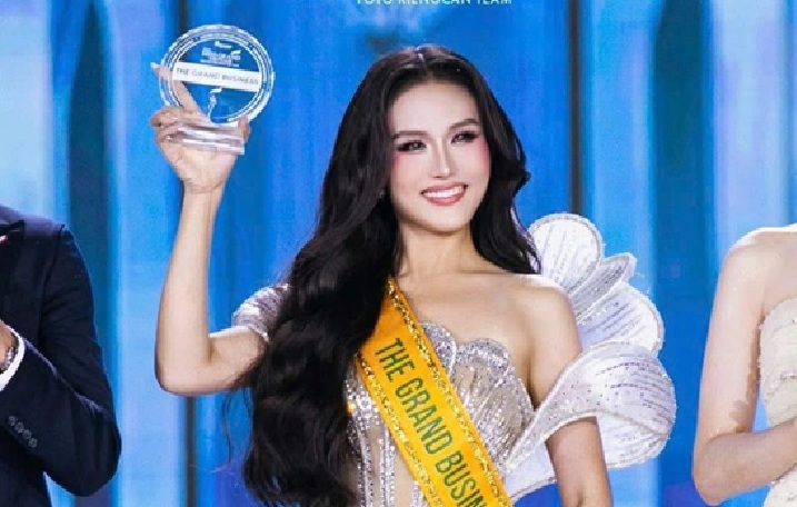 Phan Như Thùy tập luyện giảm cân