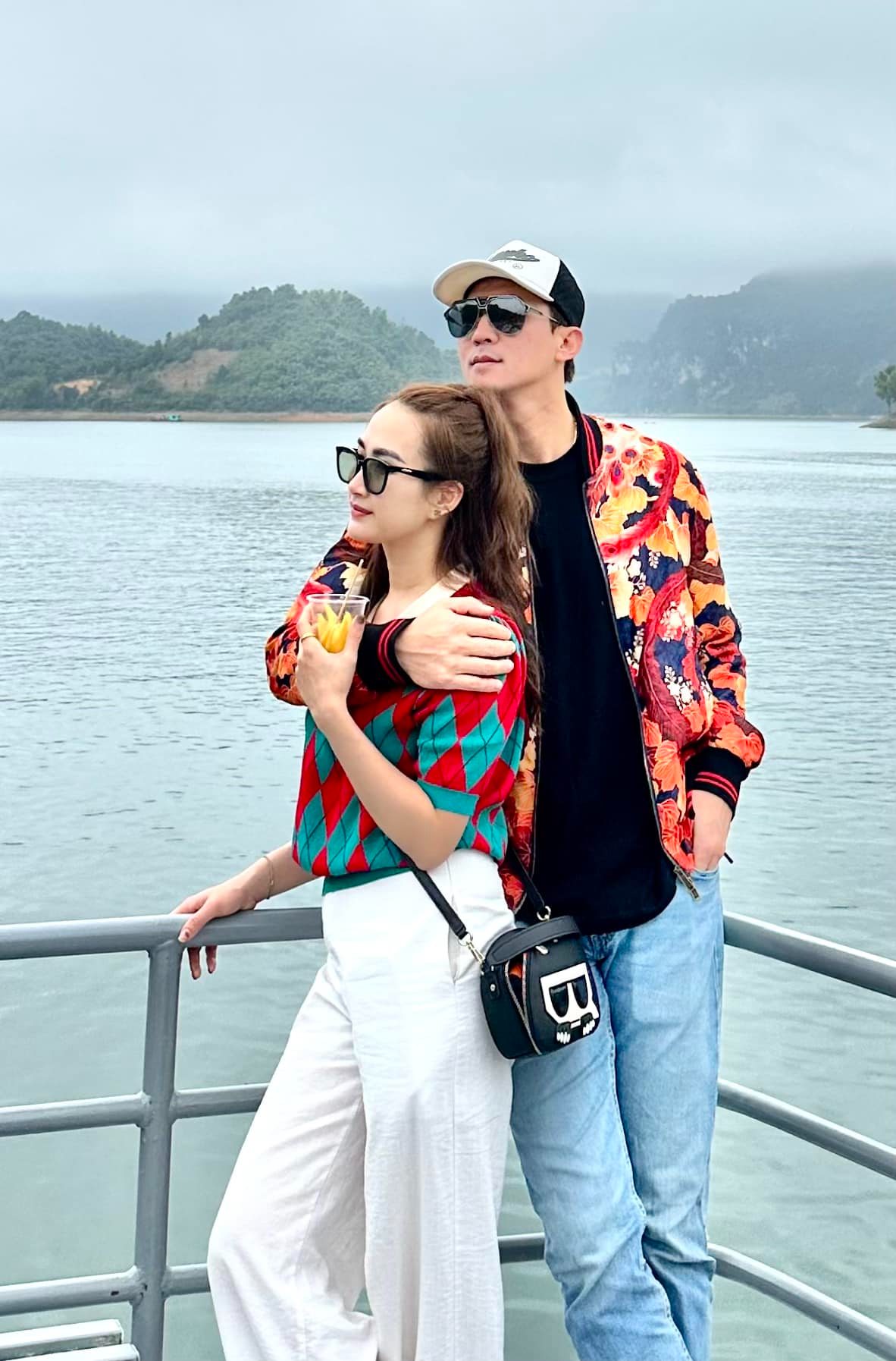 Hà Việt Dũng và Hà Thị Nhung bên nhau hạnh phúc