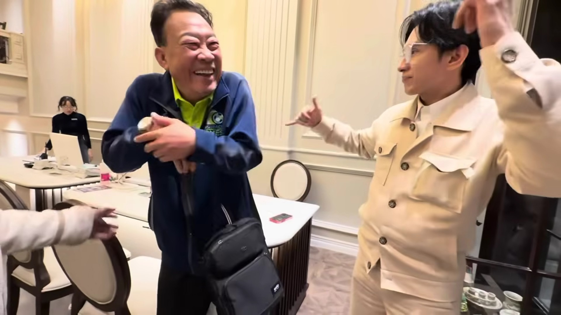 Đan Trường và nhạc sĩ Lê Quang chung vui bên nhau