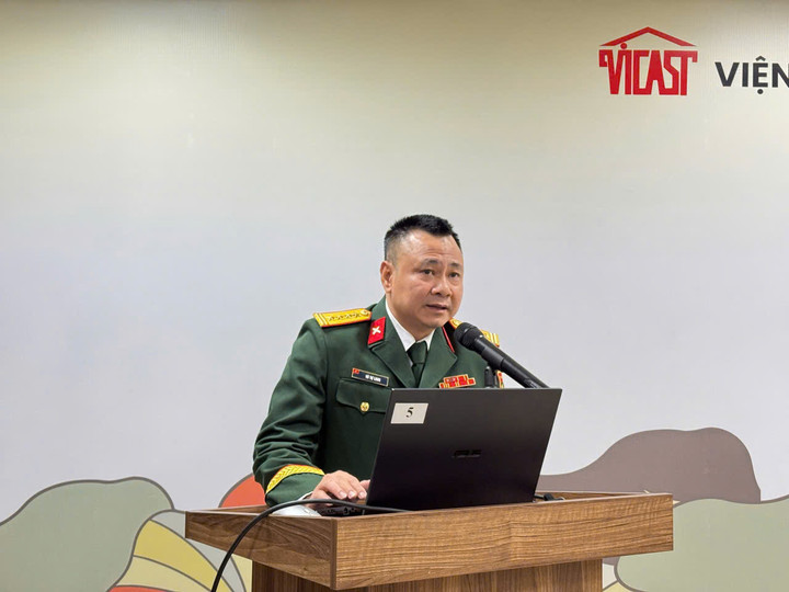 NSND Tự Long bảo vệ luận án