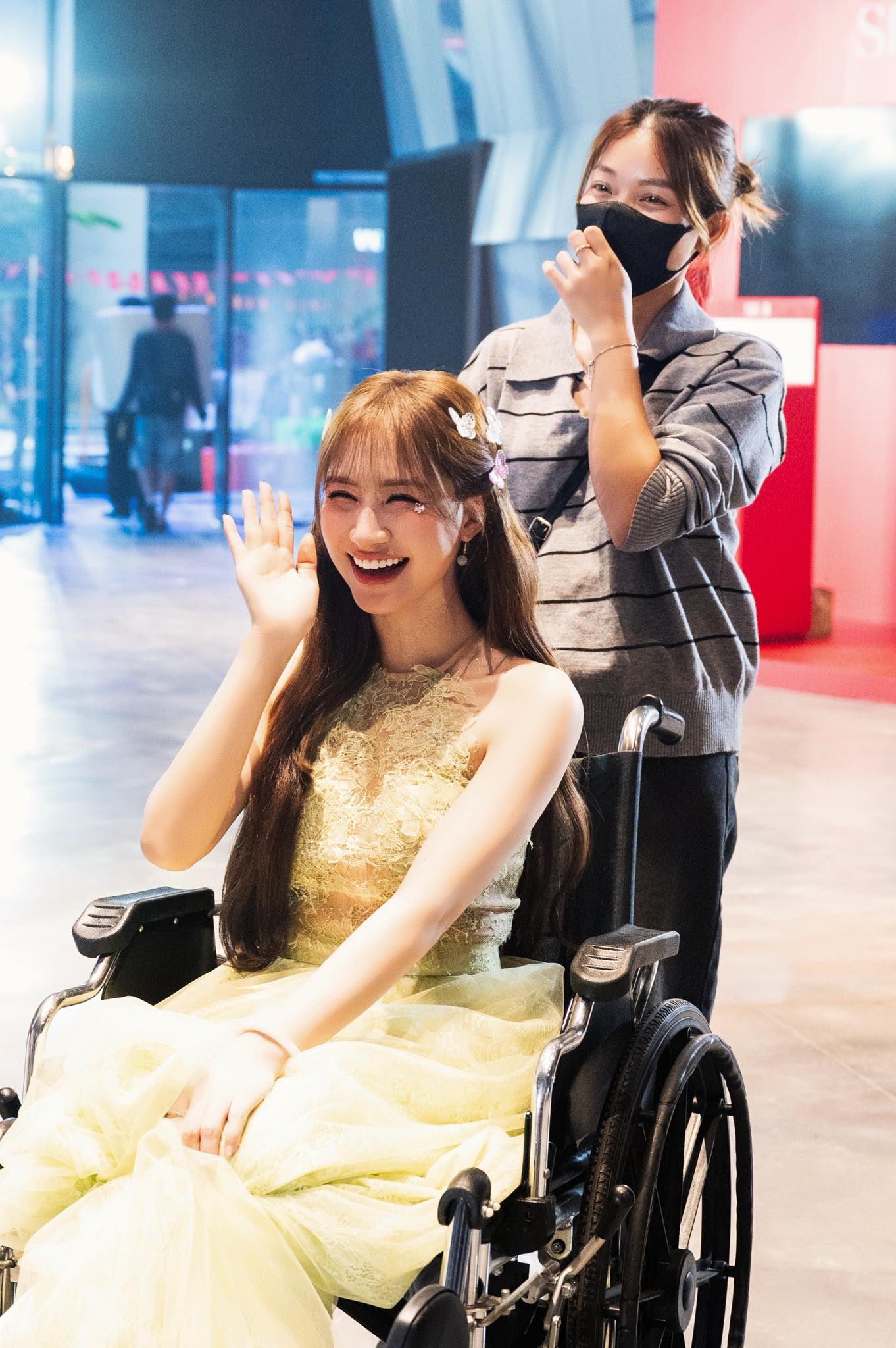 Hòa Minzy xác nhận bị tai nạn