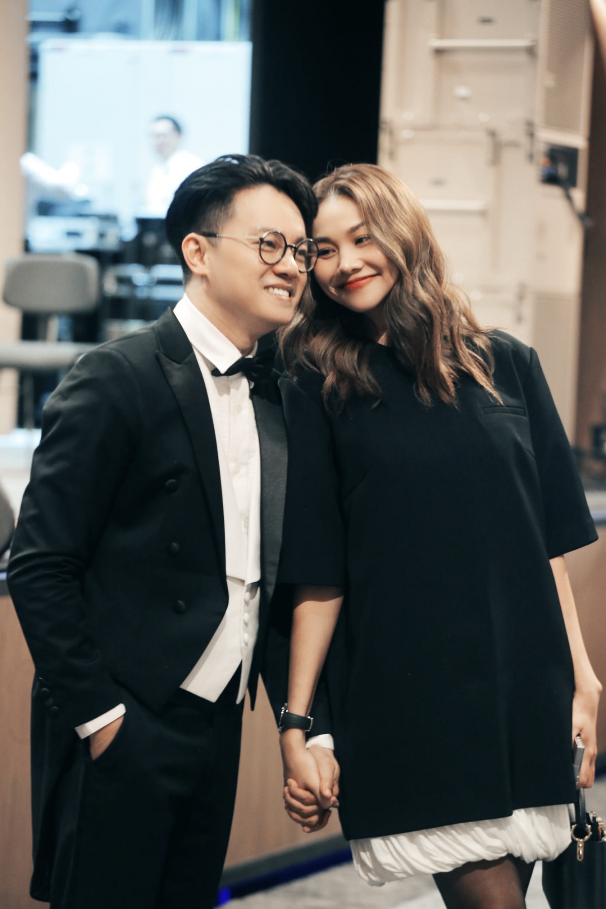 Thanh Hằng đăng tải hình ảnh tình tứ bên ông xã