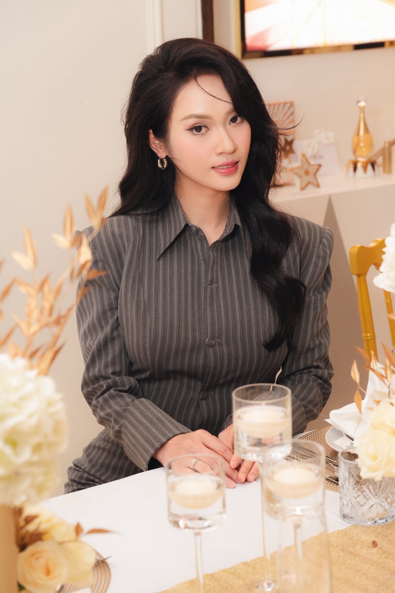 Vũ Thúy Quỳnh chia sẻ hình ảnh đều đặn