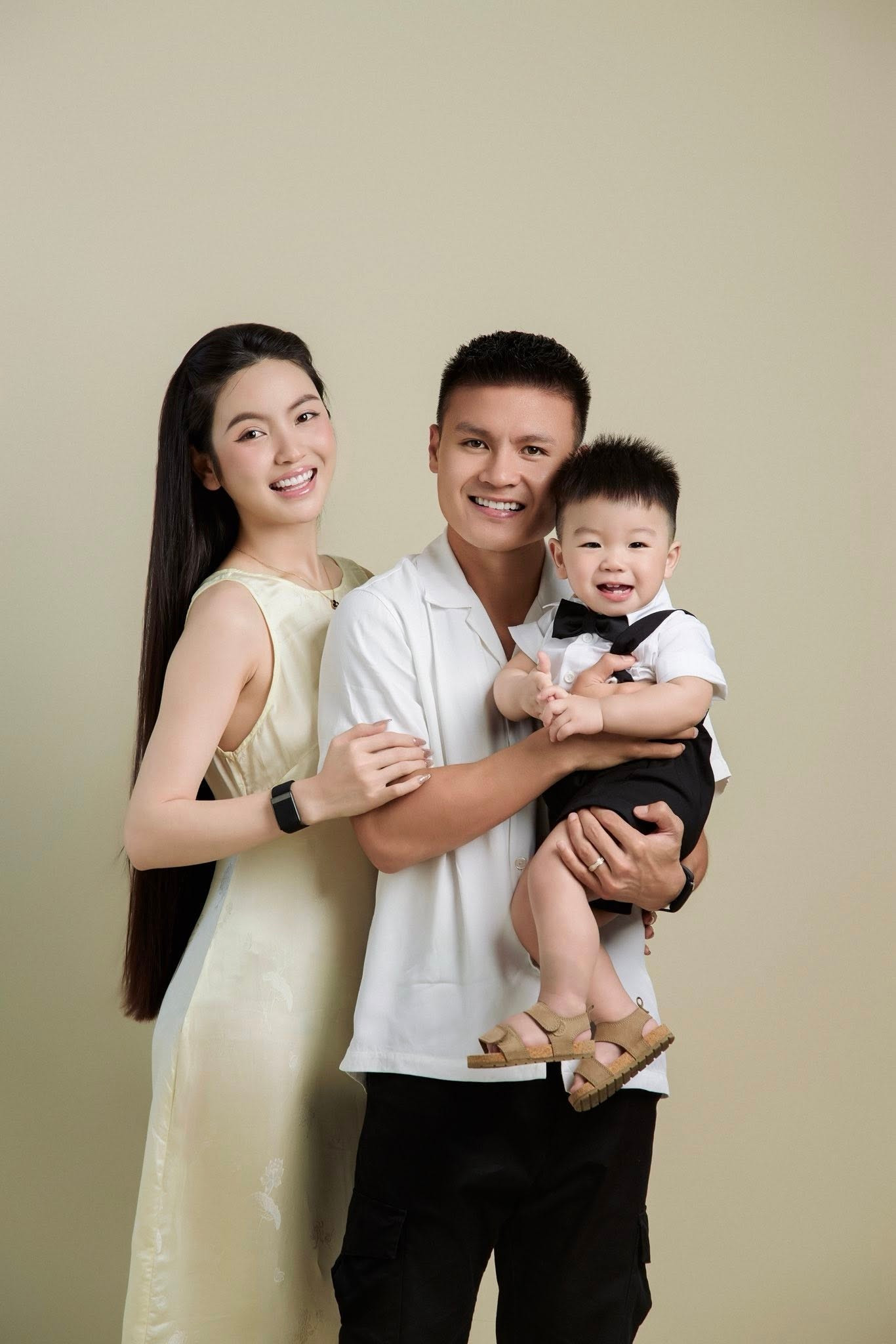 Nhiều nghệ sĩ cùng chung tay giúp đỡ miền Trung