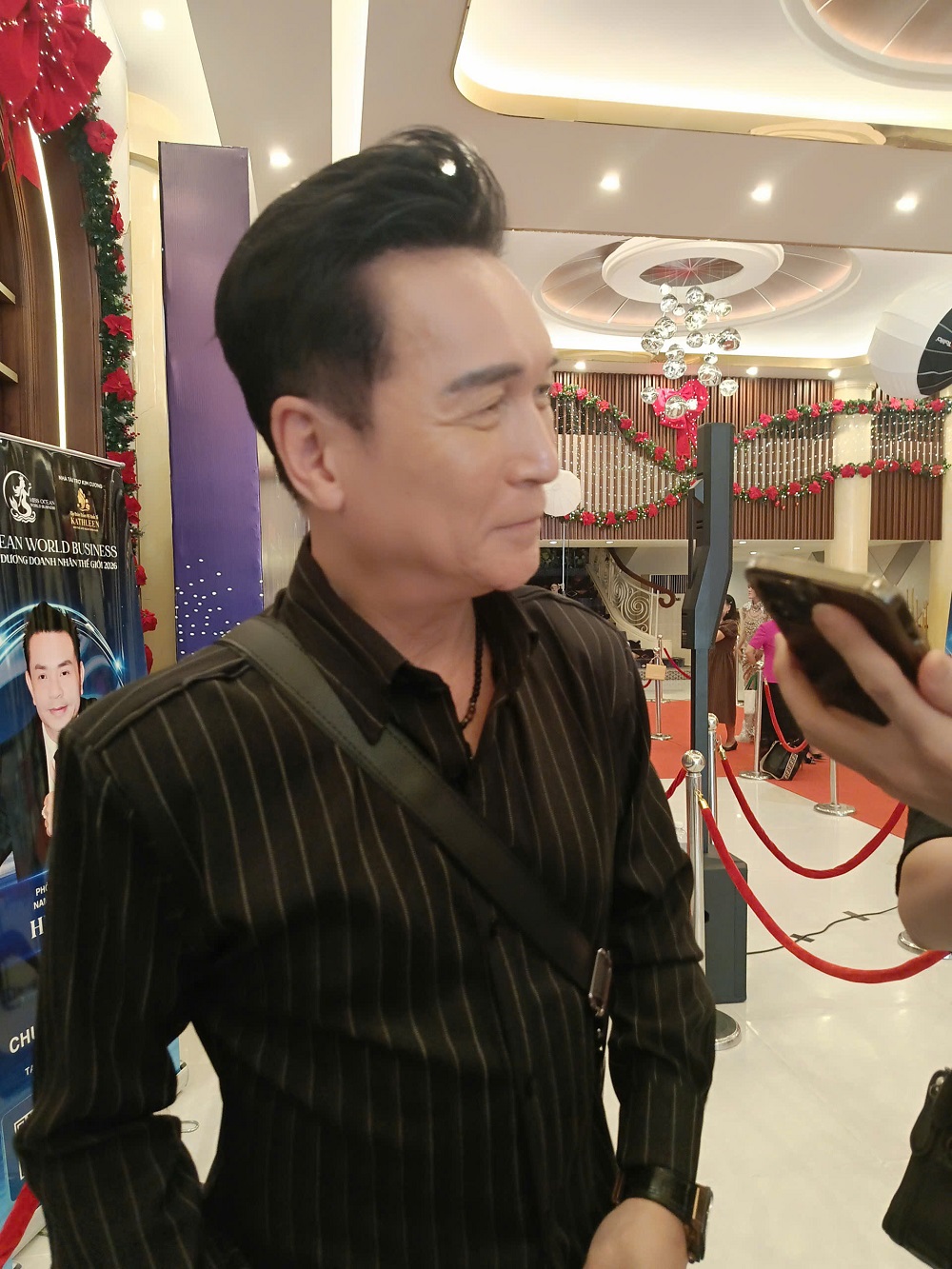 Ca sĩ Nguyễn Hưng chia sẻ về thẩm mỹ Nguyễn Hưng nói về việc làm đẹp đơn giản