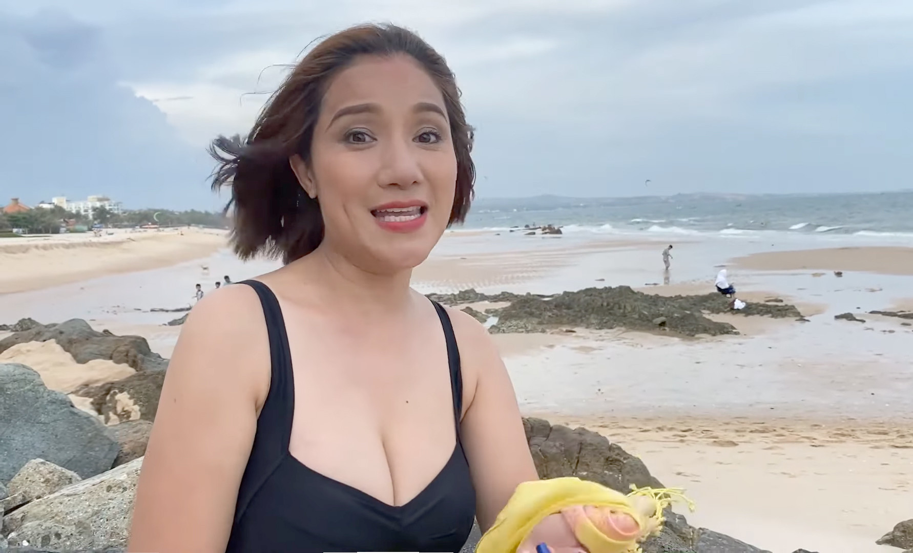 Ô tô của NSƯT Cát Tường được rao bán Chiếc xe Toyota 4 chỗ đã qua sử dụng ít lần