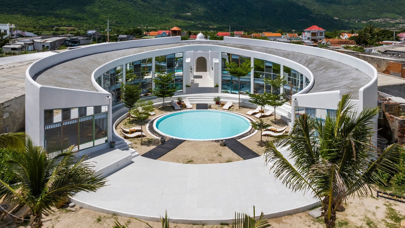 Khu nghỉ dưỡng to khổng lồ Không gian rộng lớn biệt thự