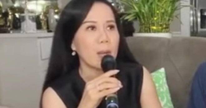 Ca sĩ Mai Thiên Vân trong livestream