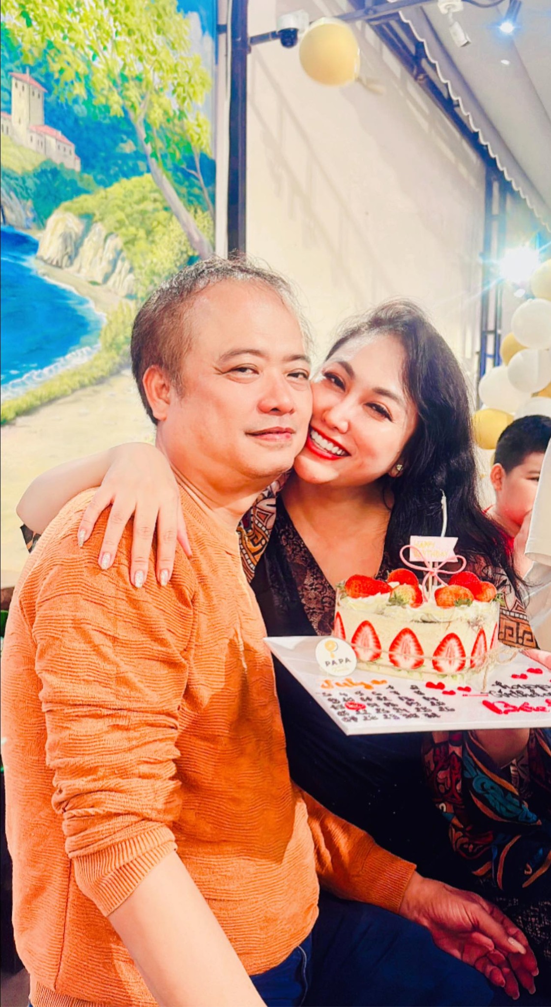 Phi Thanh Vân và bạn trai đại gia Phi Thanh Vân bên bạn trai đại gia